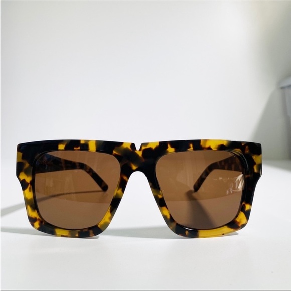 Tortoise Shell Square Sunglasses - Picture 4 of 11